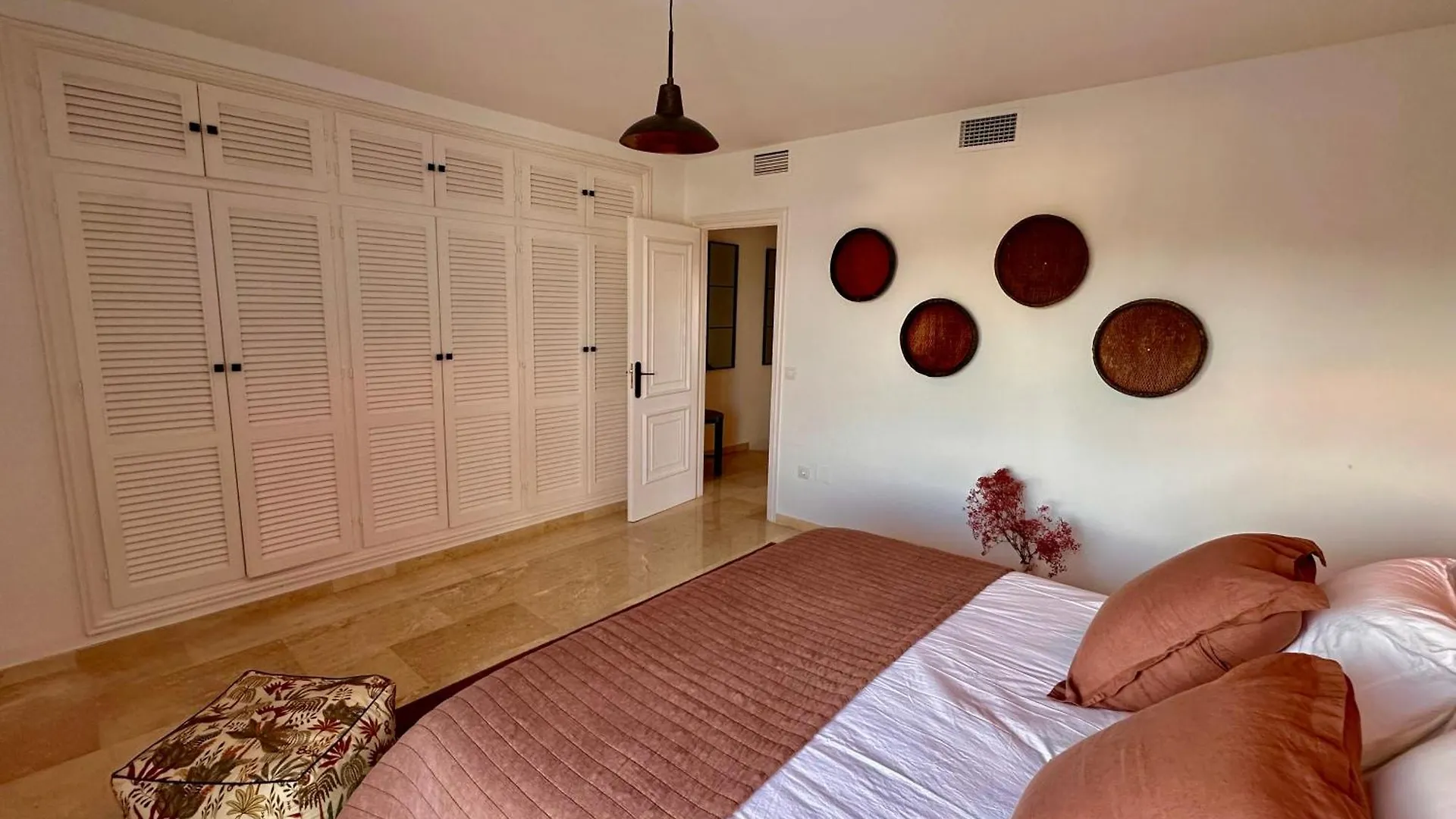 Holiday home Magnifique Town House 2 Ch , 2 Sdb Sur Un Golf Villa Estepona