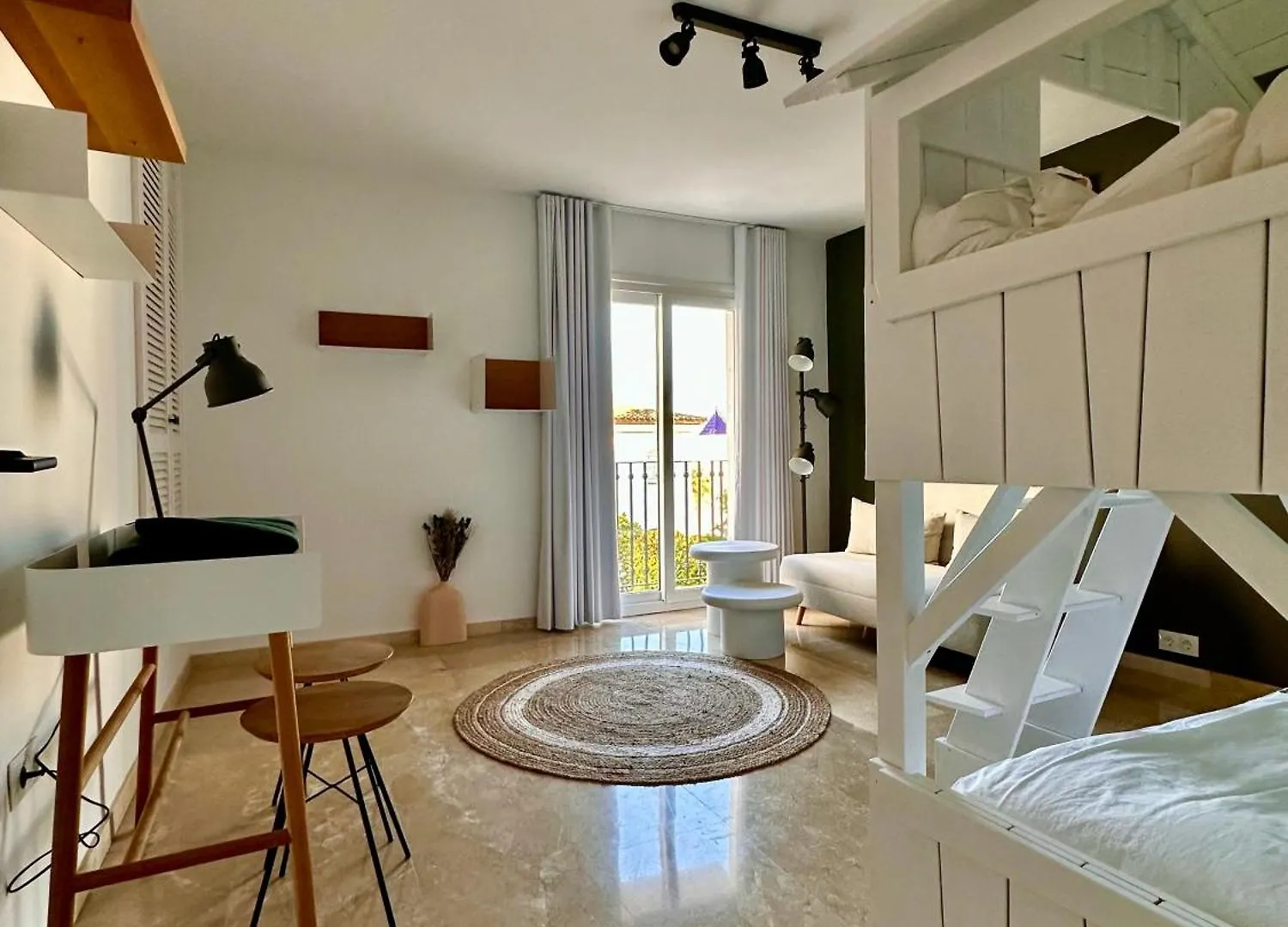 Holiday home Magnifique Town House 2 Ch , 2 Sdb Sur Un Golf Villa Estepona