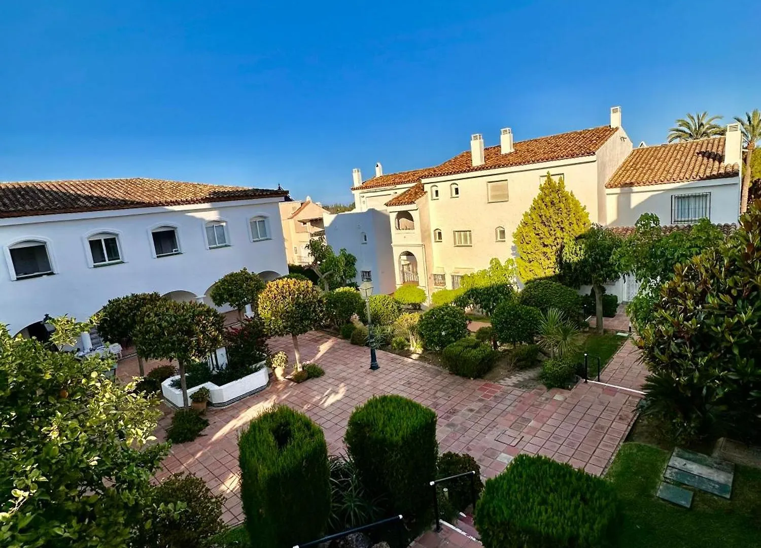 Magnifique Town House 2 Ch , 2 Sdb Sur Un Golf Villa Estepona Holiday home