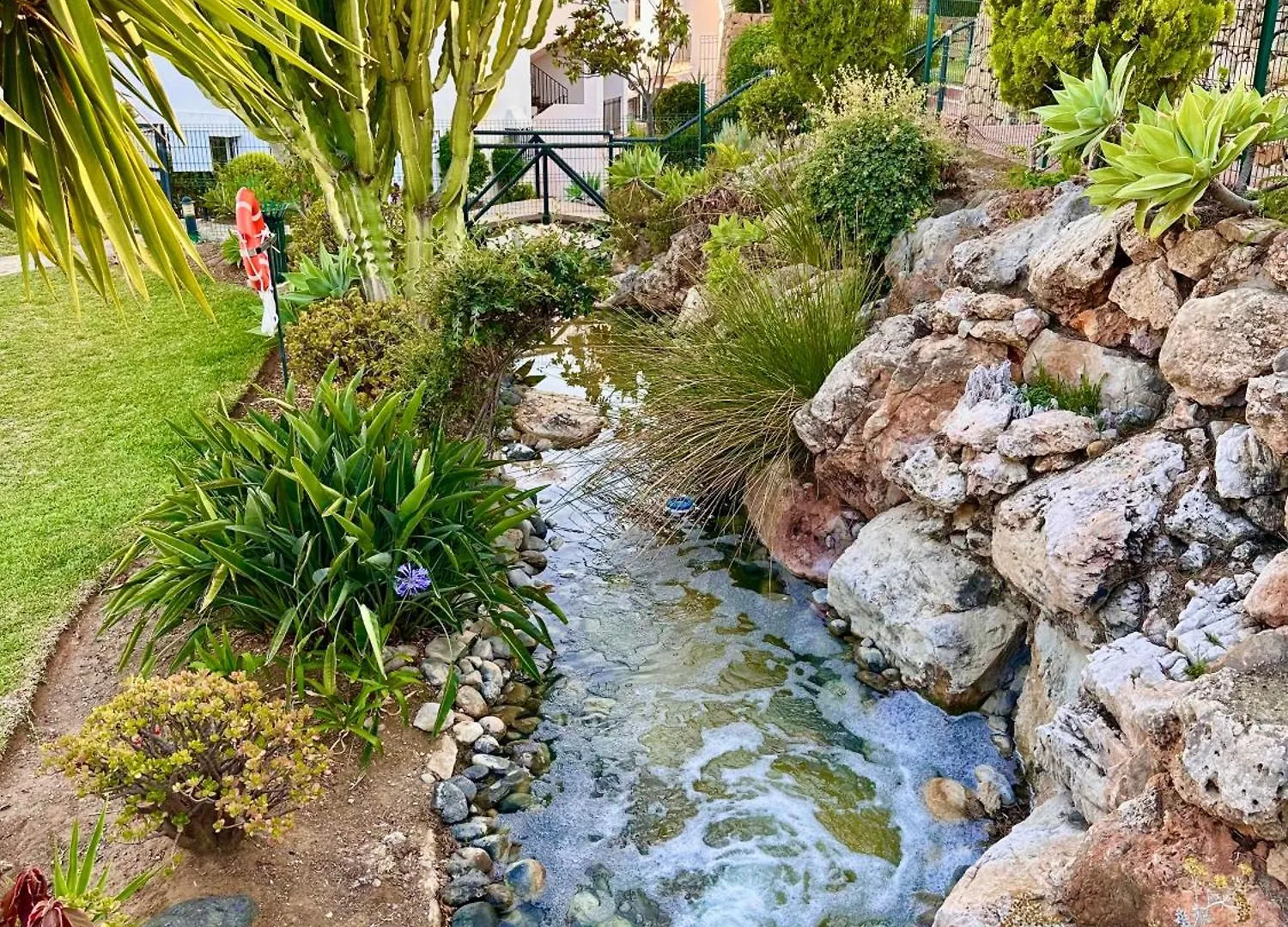 Magnifique Town House 2 Ch , 2 Sdb Sur Un Golf Villa Estepona